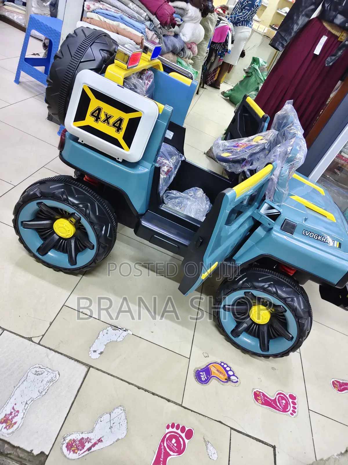 Heavy Duty Kids Electric Luxury Jeep With Spare Wheels.