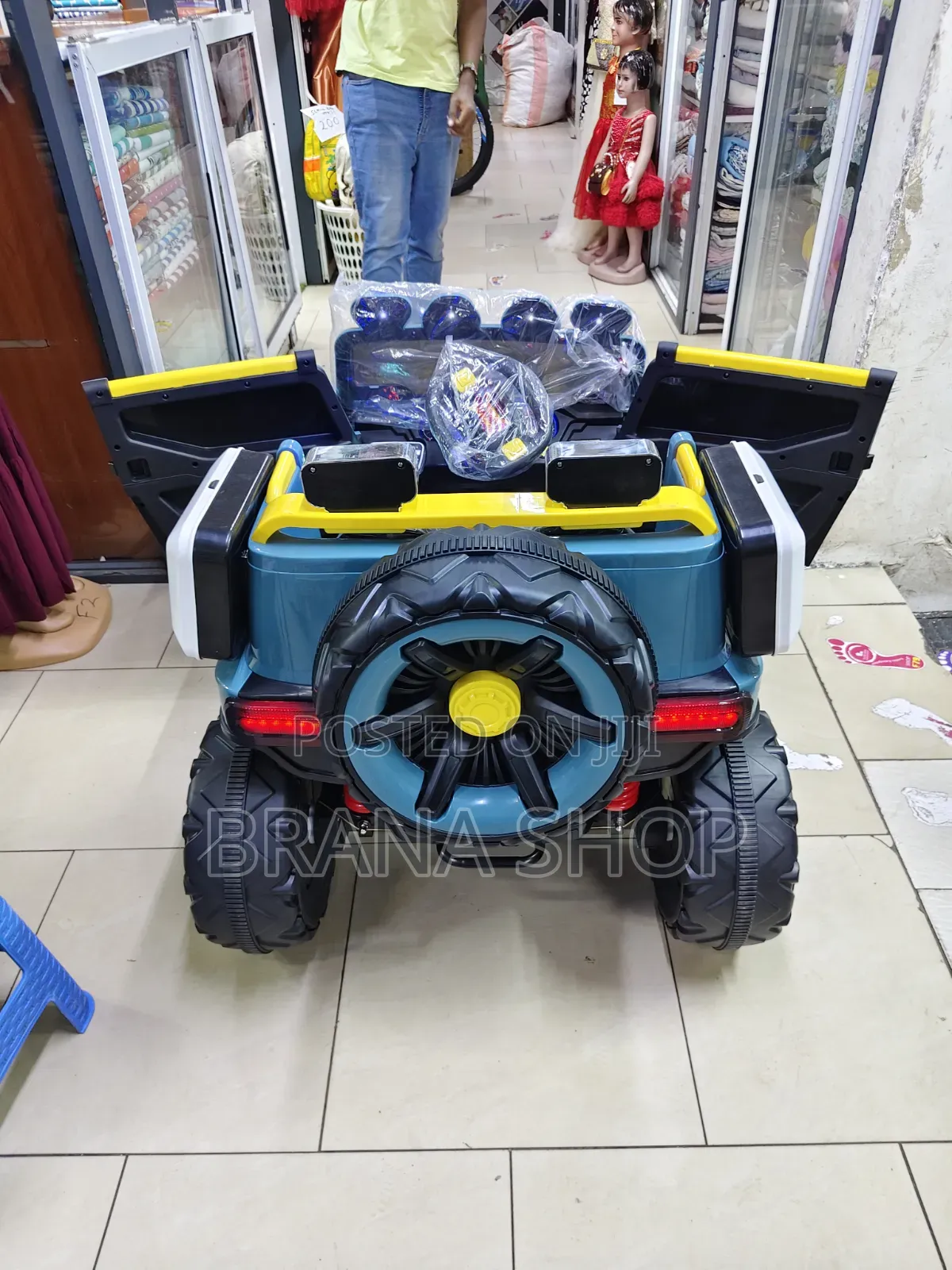 Heavy Duty Kids Electric Luxury Jeep With Spare Wheels.