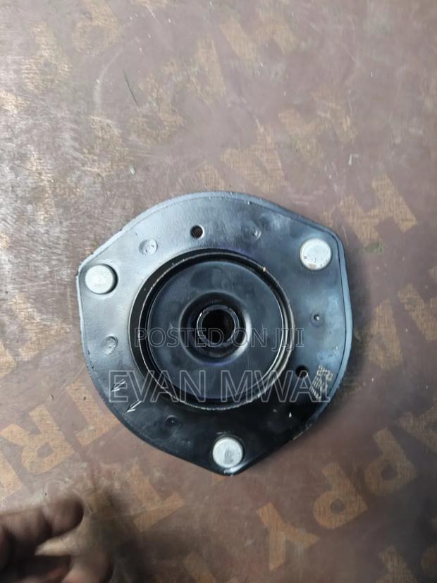 Toyota Harrier Shock Mounting/ Straut Available