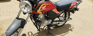 Honda CB 2024 Red