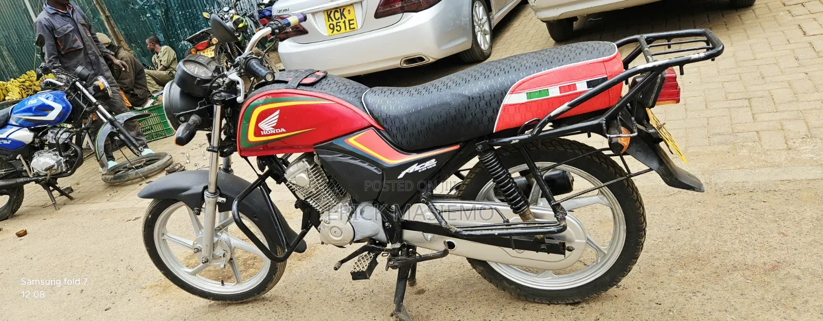 Honda CB 2024 Red