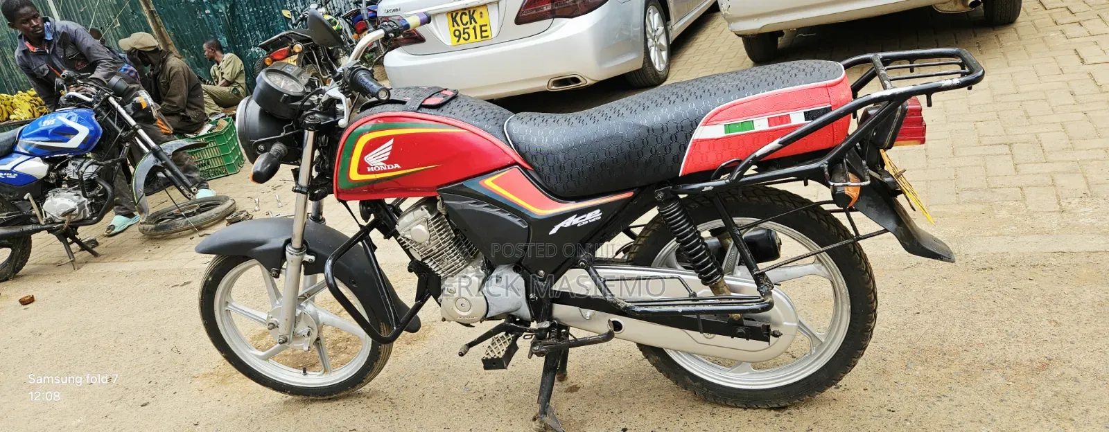 Honda CB 2024 Red