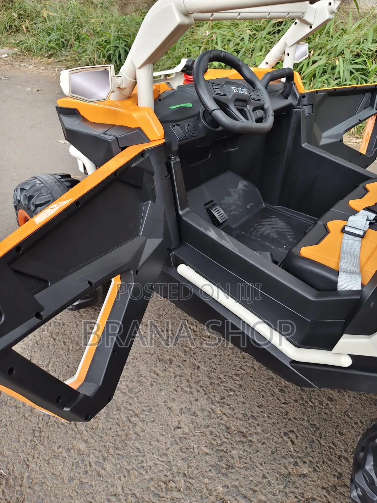 Strong and Big Size Kids Heavy Duty Jeep With Protective Bars.
