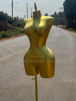 BBL Gold Fashionable Mannequin