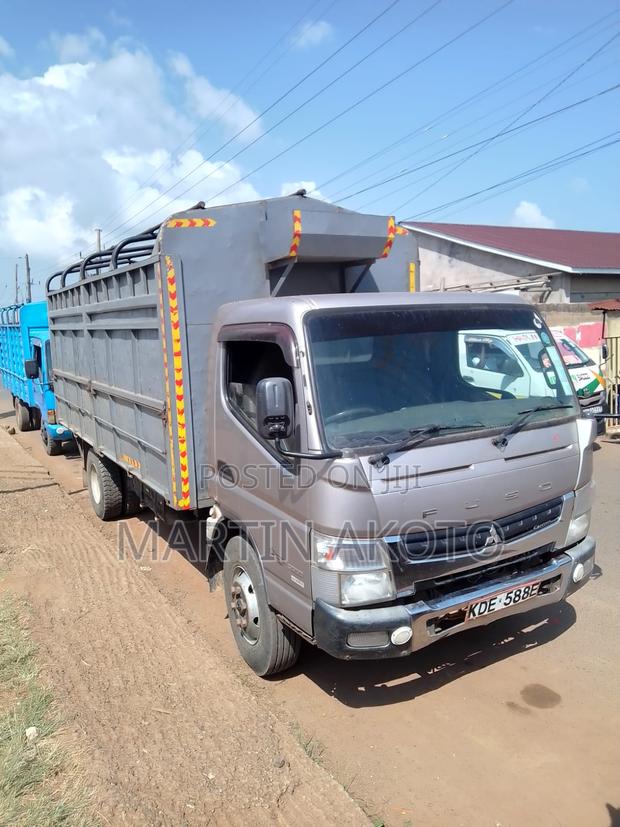 Mitsubishi Canter - thumbnail 4