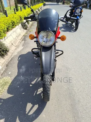 Bajaj Boxer 150 UG 2025 Red