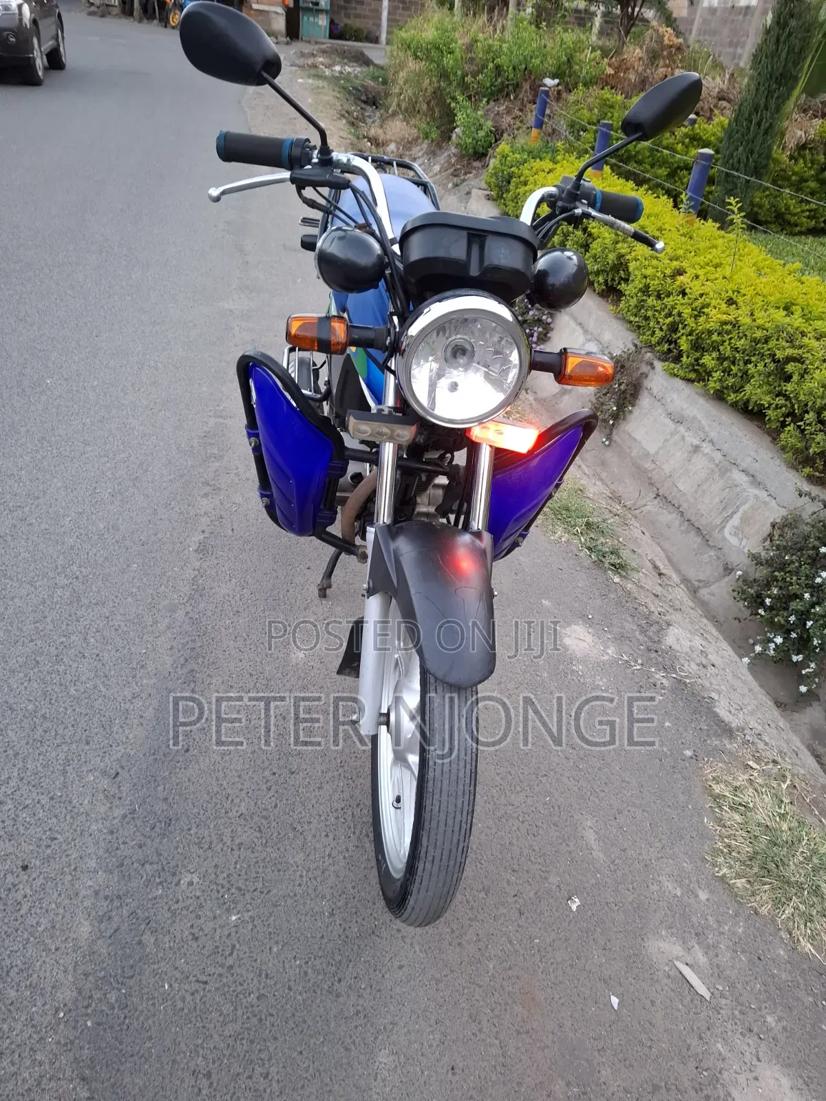 Honda CB 2025 Blue