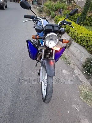 Honda CB 2025 Blue