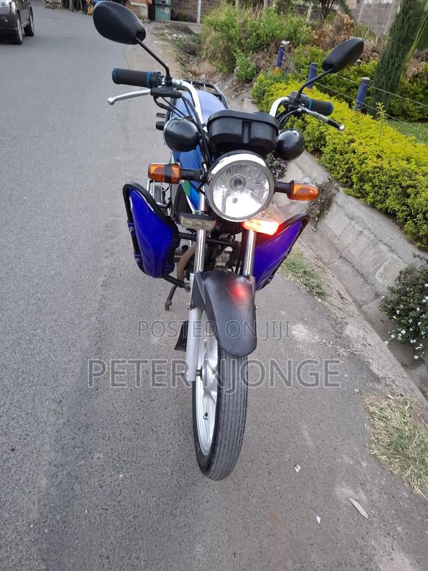 Honda CB 2025 Blue - thumbnail 2