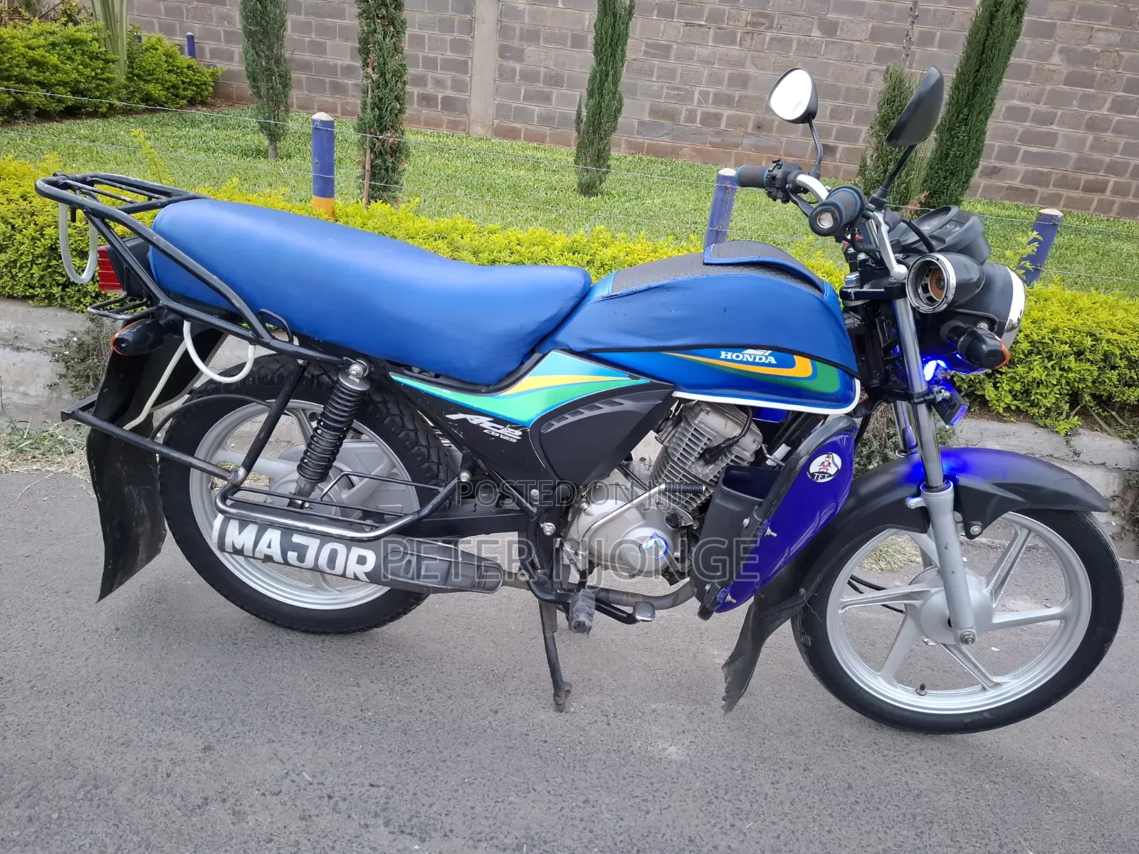 Honda CB 2025 Blue