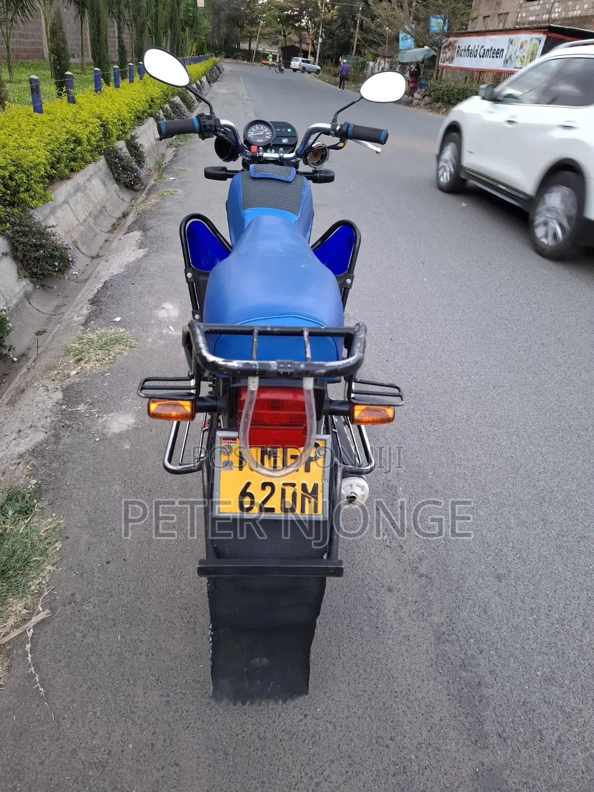 Honda CB 2025 Blue