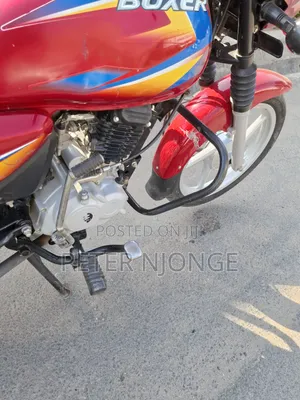 Bajaj Boxer 125 2025 Red