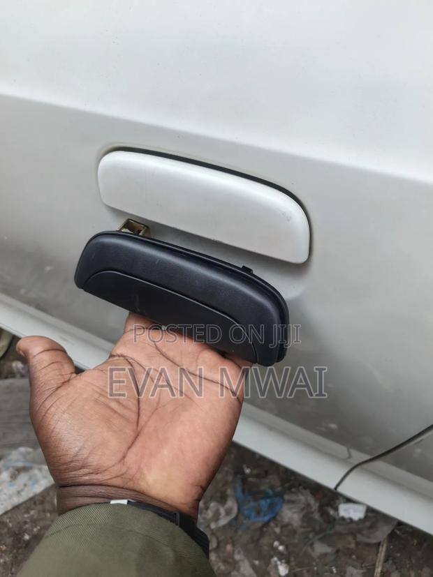 Suzuki Alto Outer Door Handle Available - main view