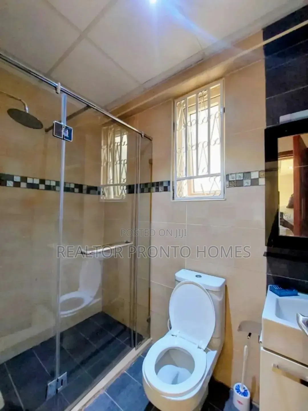 5bdrm Townhouse / Terrace in Lavington, Valley Arcade for rent