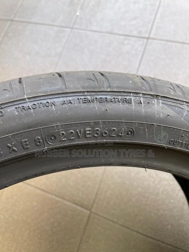 225 /45 R19 TOYO TIRES 96Y Made in Japan - thumbnail 3