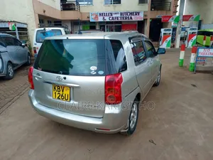 Toyota Raum 1.5 FWD 2008 Beige
