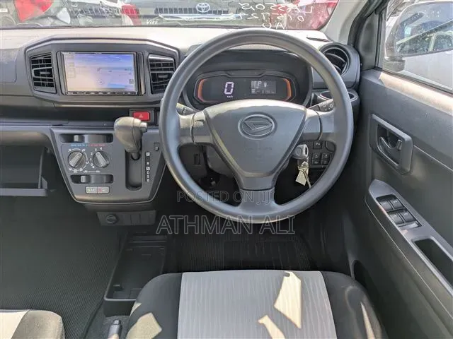 Daihatsu Mira 2019