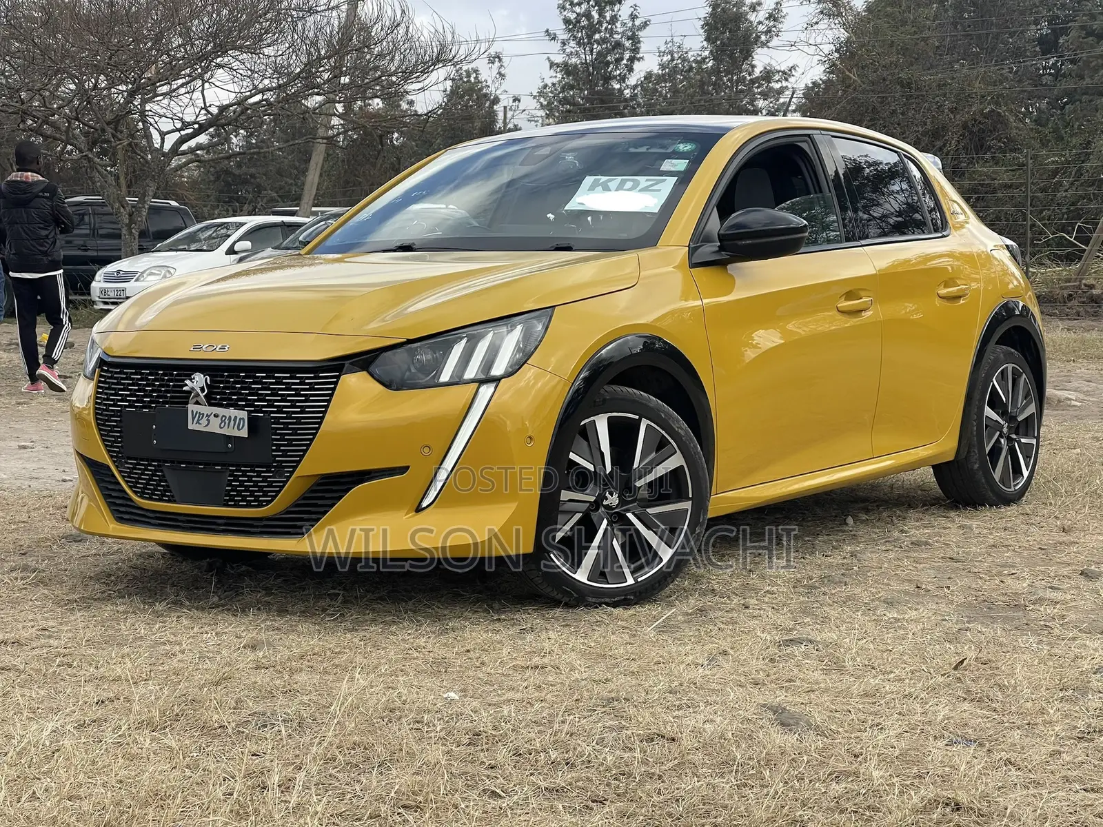Peugeot 208 2020 Yellow