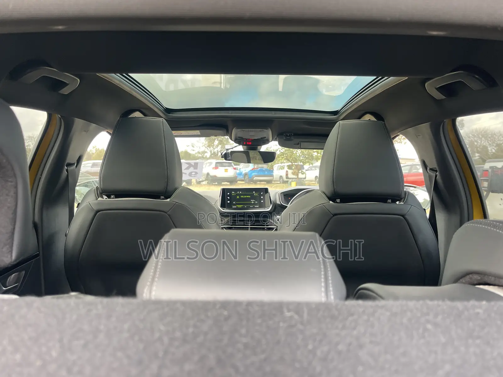 Peugeot 208 2020 Yellow