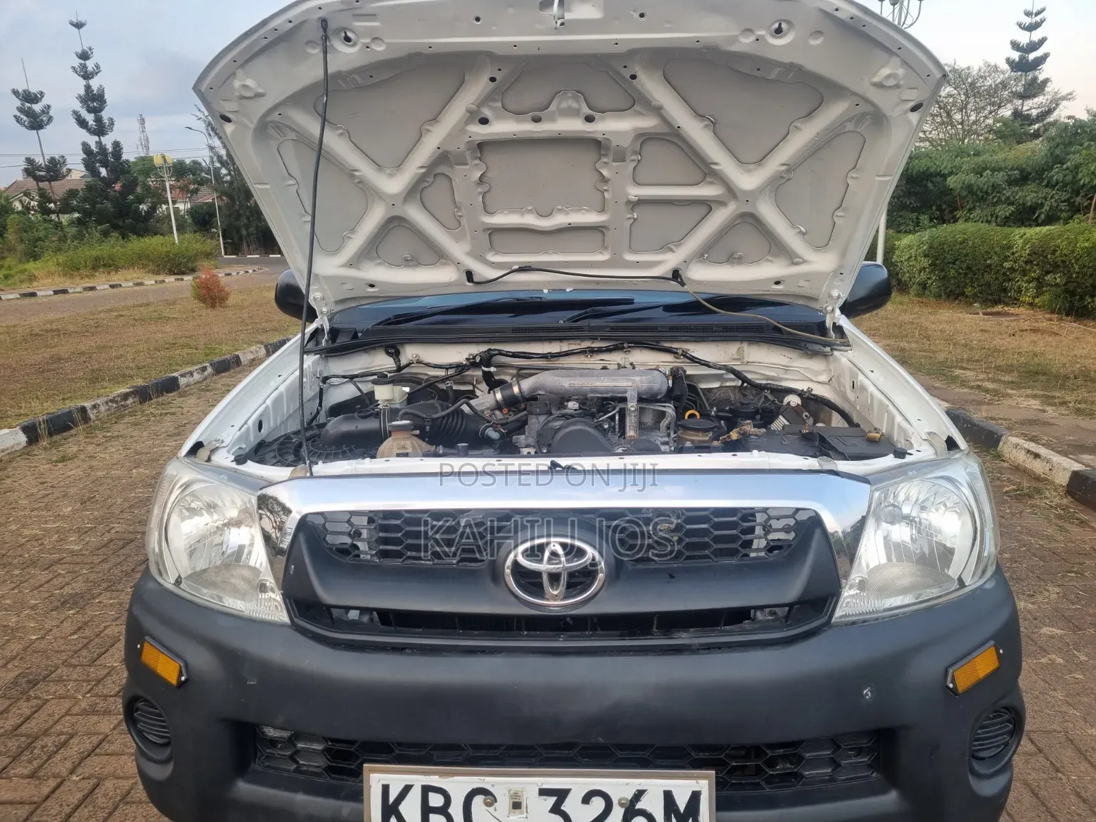 Toyota Hilux 2008 White