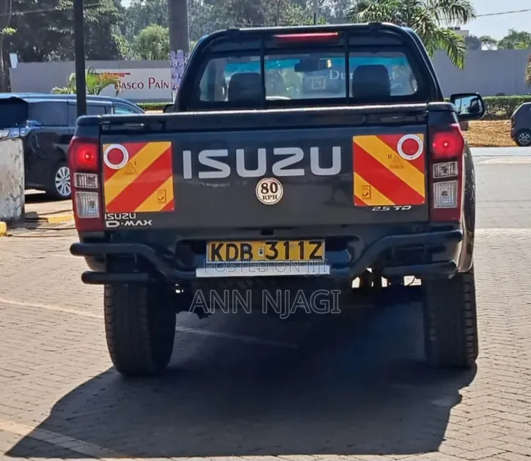 Isuzu D-MAX 2021 Green