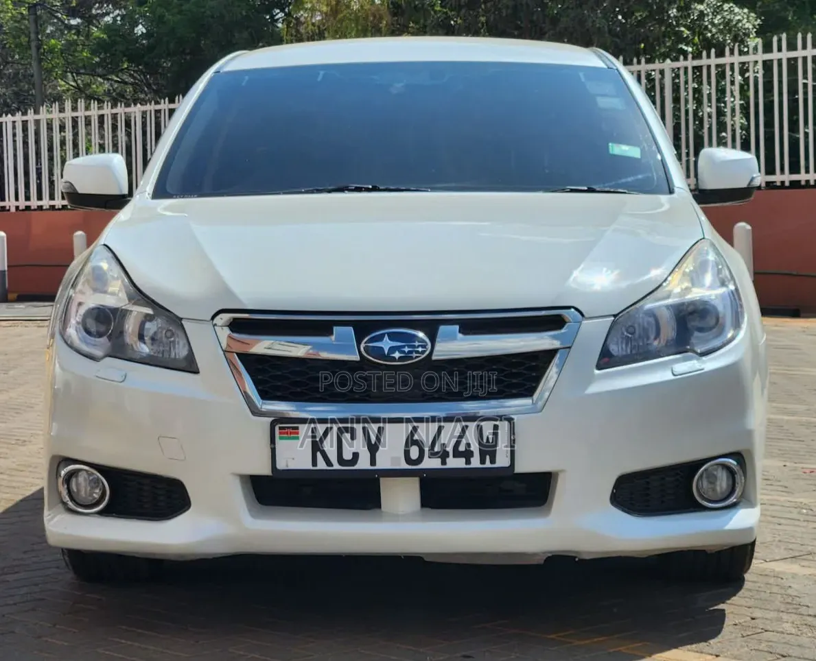 Subaru Legacy 2013 Pearl