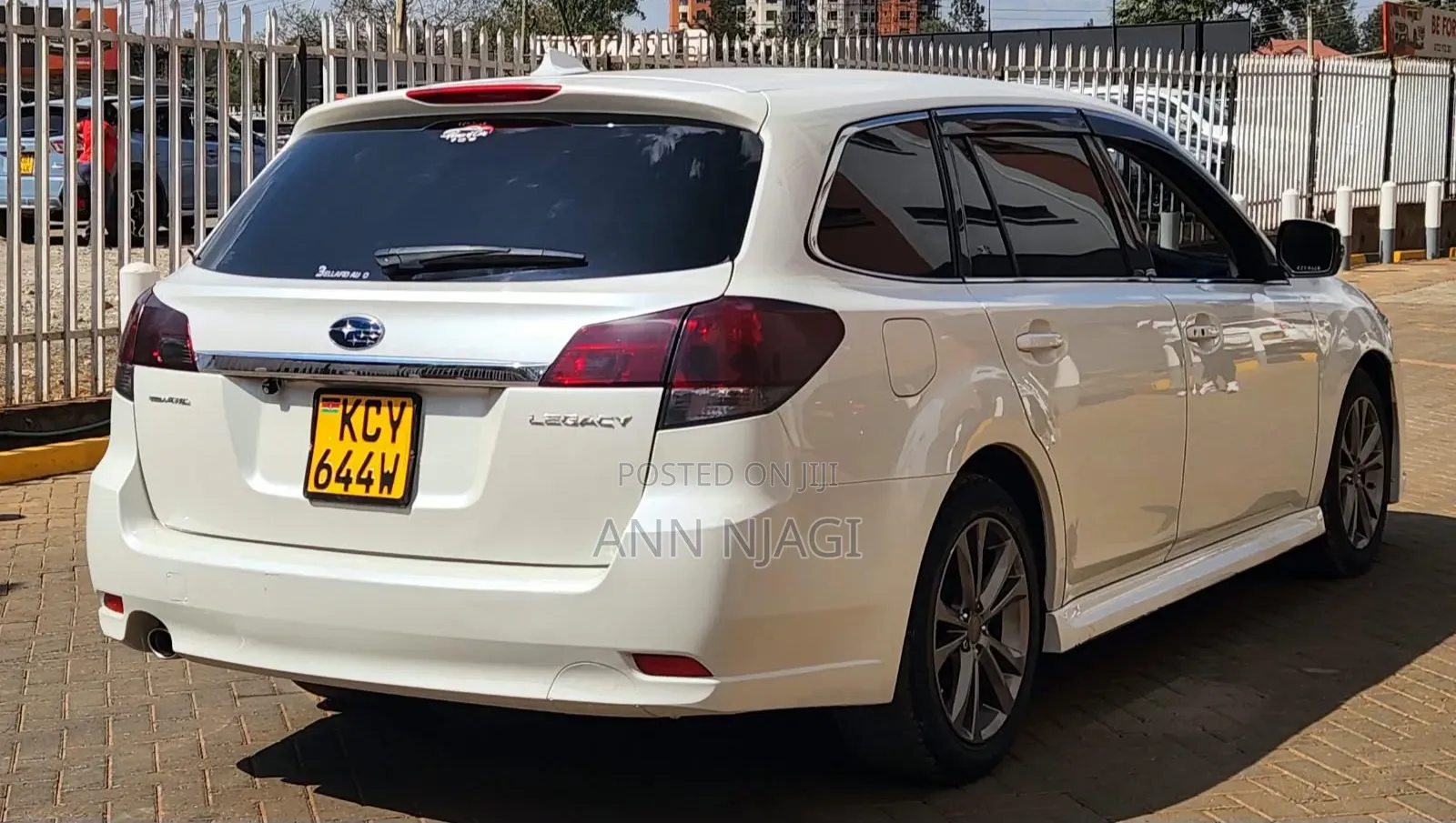 Subaru Legacy 2013 Pearl