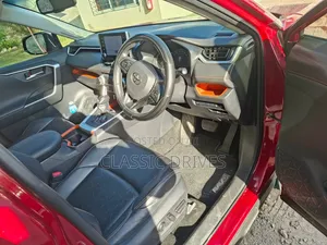 Toyota RAV4 2020 Maroon