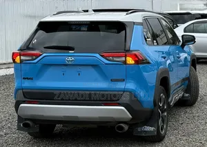 Toyota RAV4 Adventure 2021 Blue
