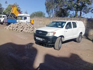 Toyota Hilux 2.5 Cab 2005 White