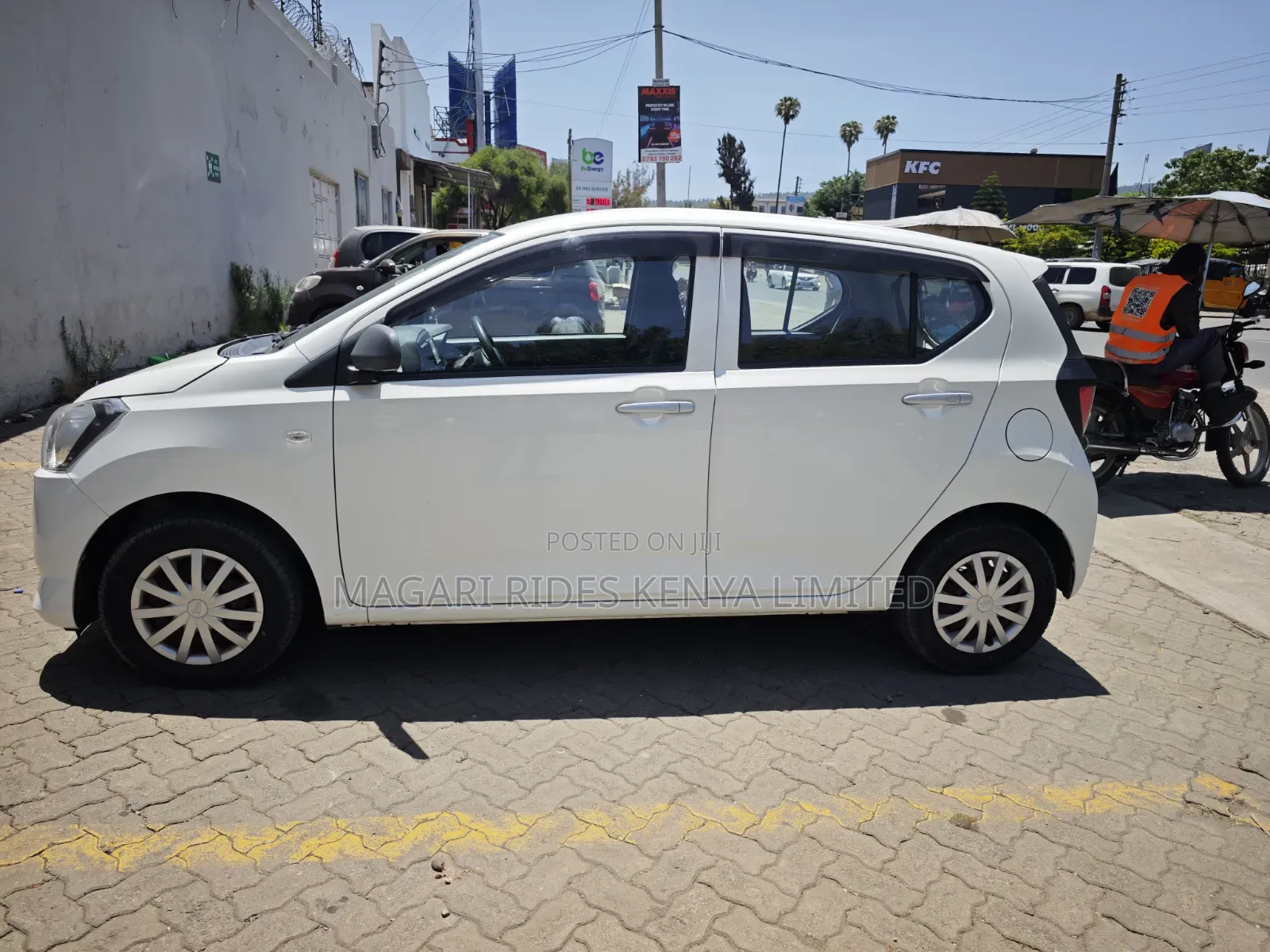 Daihatsu Mira 2019 White