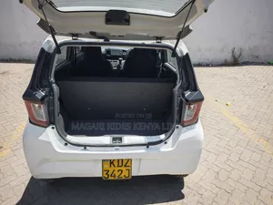 Daihatsu Mira 2019 White