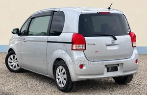 Toyota Porte 1.5 FWD 2019 Silver
