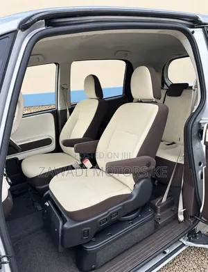 Toyota Porte 1.5 FWD 2019 Silver