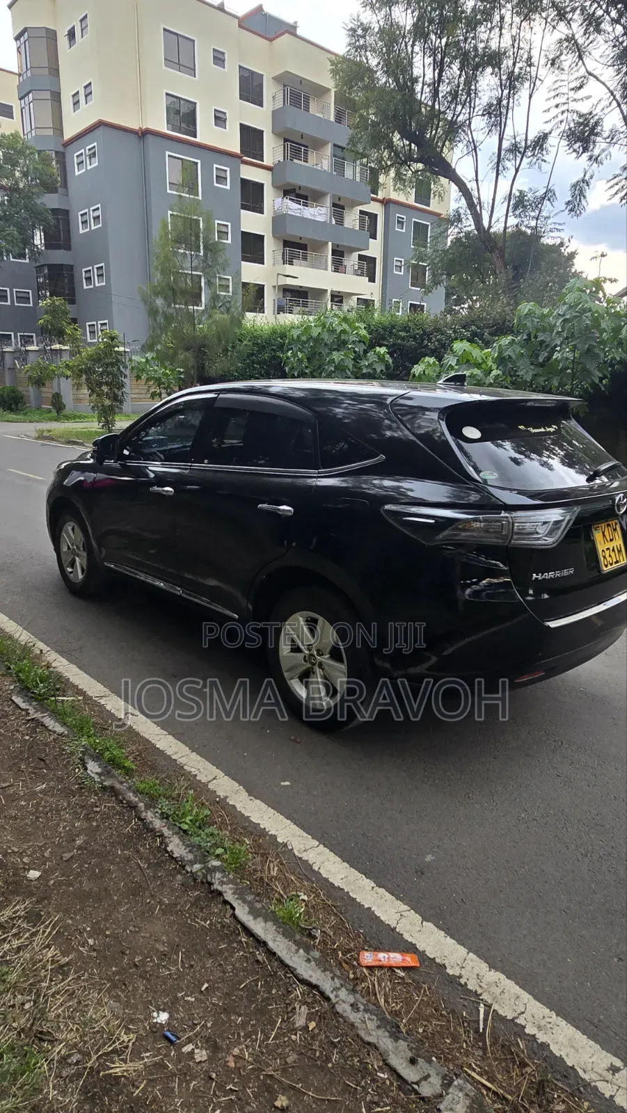 Toyota Harrier 2.0 2015 Black