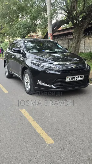 Toyota Harrier 2.0 2015 Black