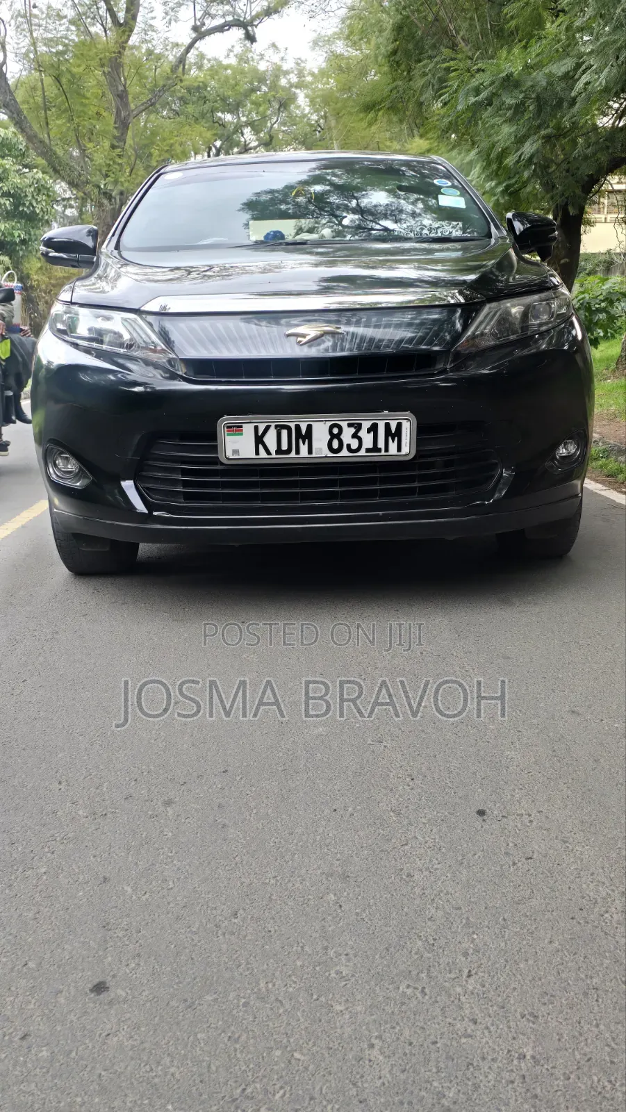 Toyota Harrier 2.0 2015 Black