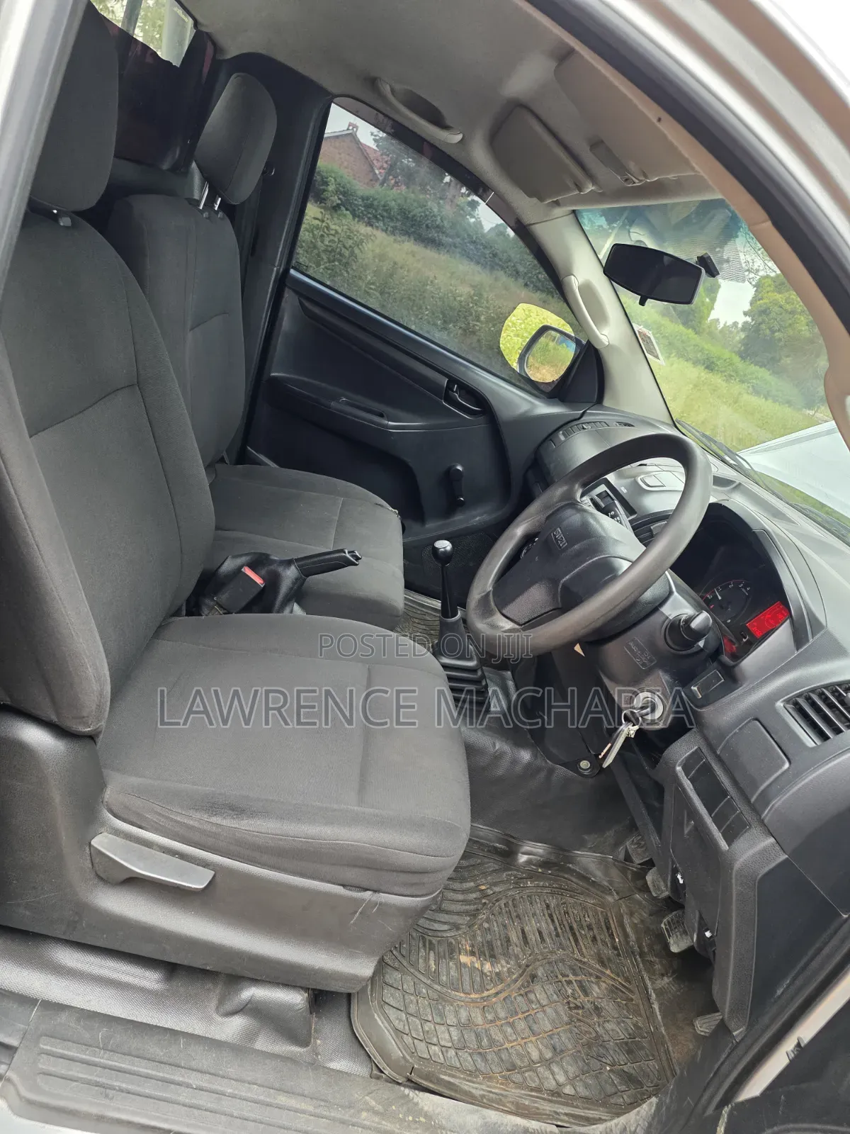 Isuzu D-MAX 2024 Silver