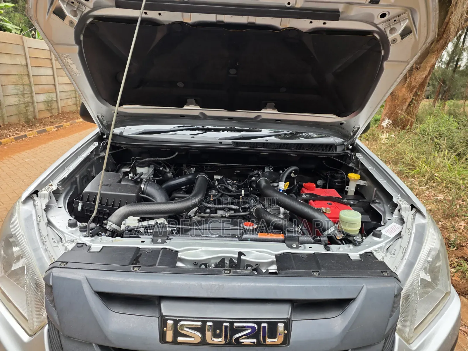 Isuzu D-MAX 2024 Silver