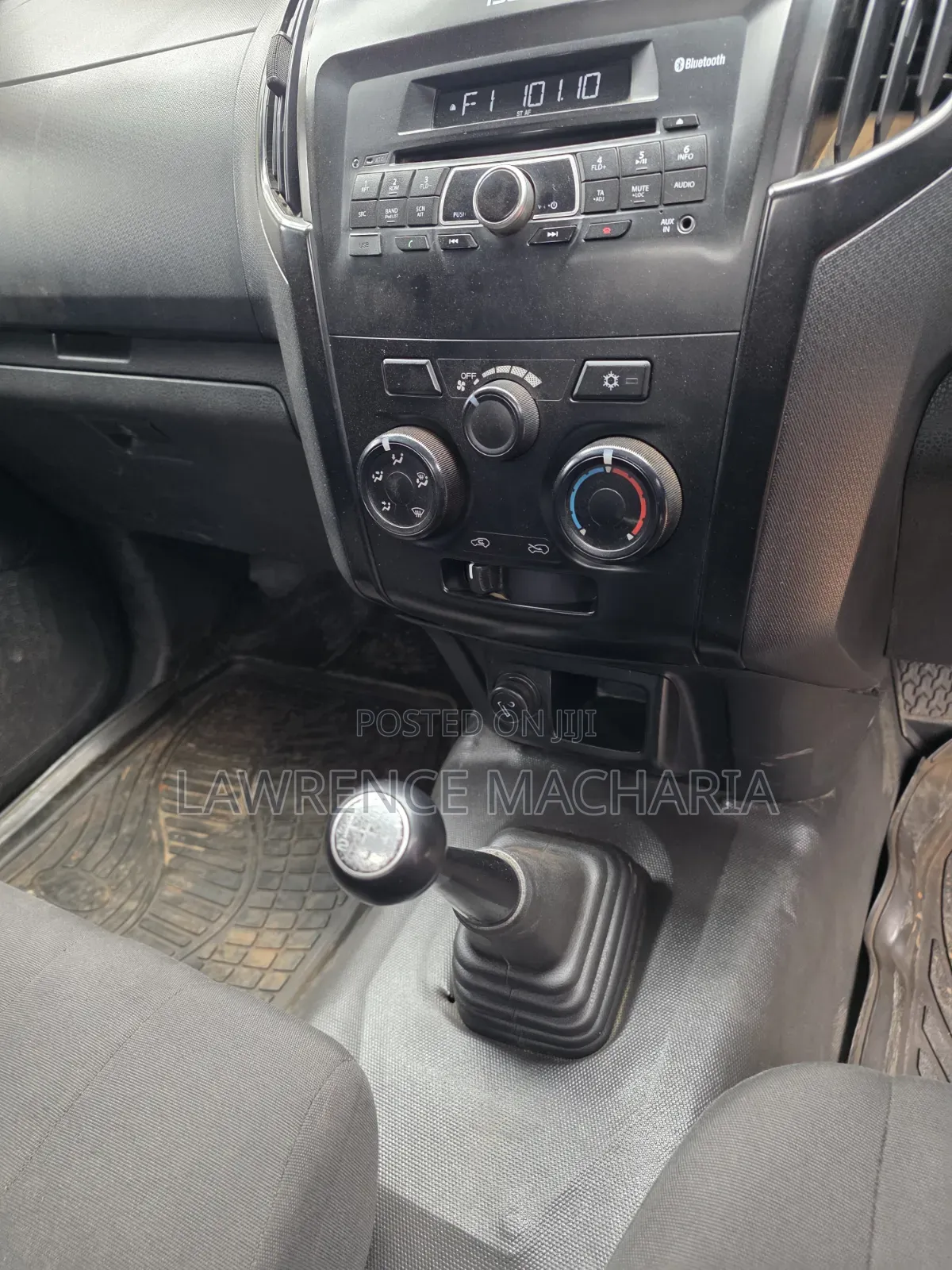 Isuzu D-MAX 2024 Silver