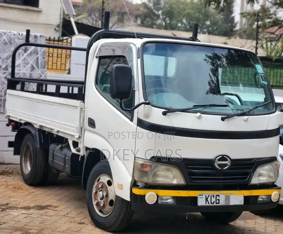 Toyota Dyna Manual 2009 White