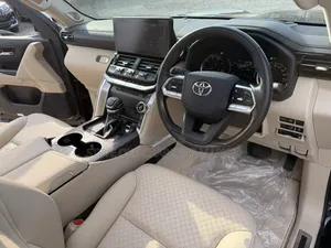 Toyota Land Cruiser LC300 2022 Matt Black