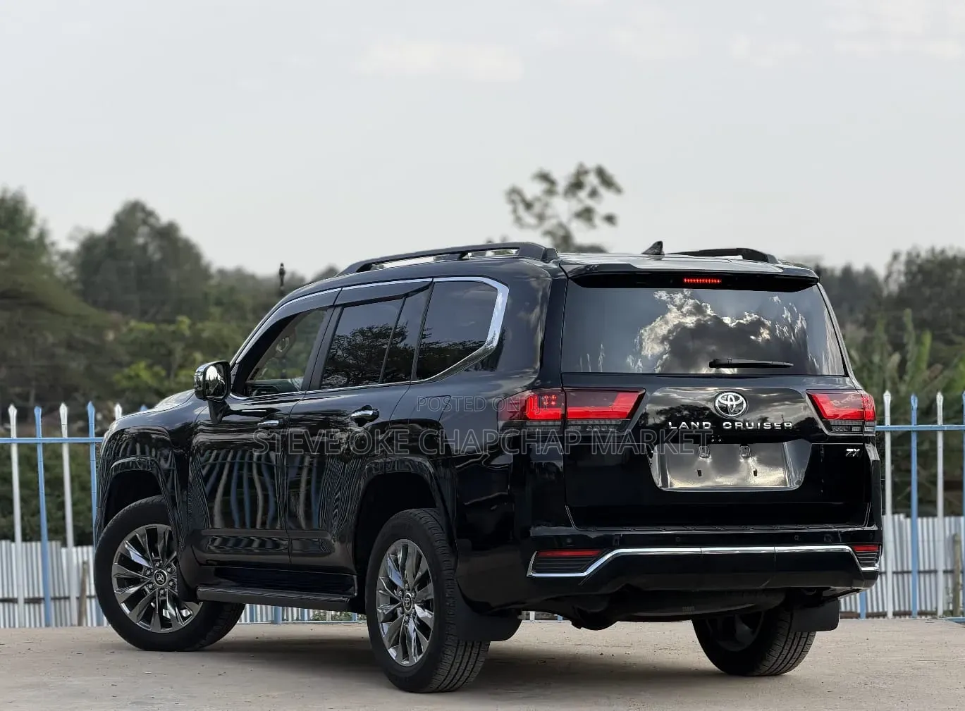 Toyota Land Cruiser LC300 2022 Matt Black