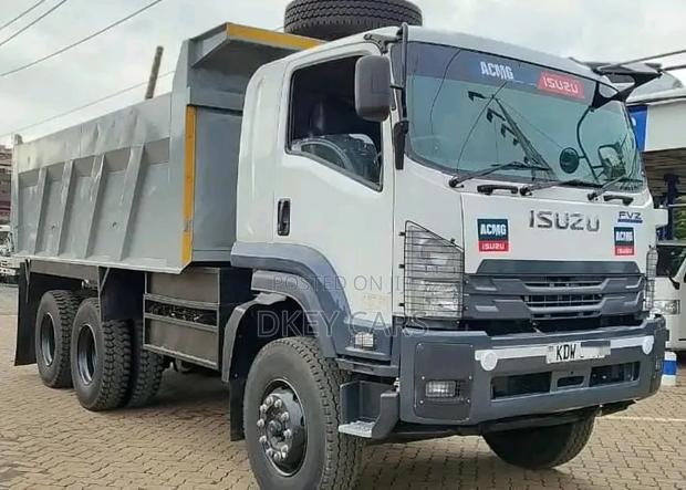Isuzu FVZ Bluepower - main view