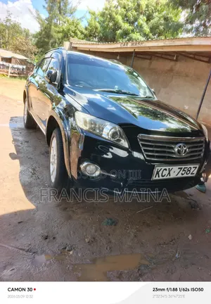 Toyota Vanguard 2012 Black