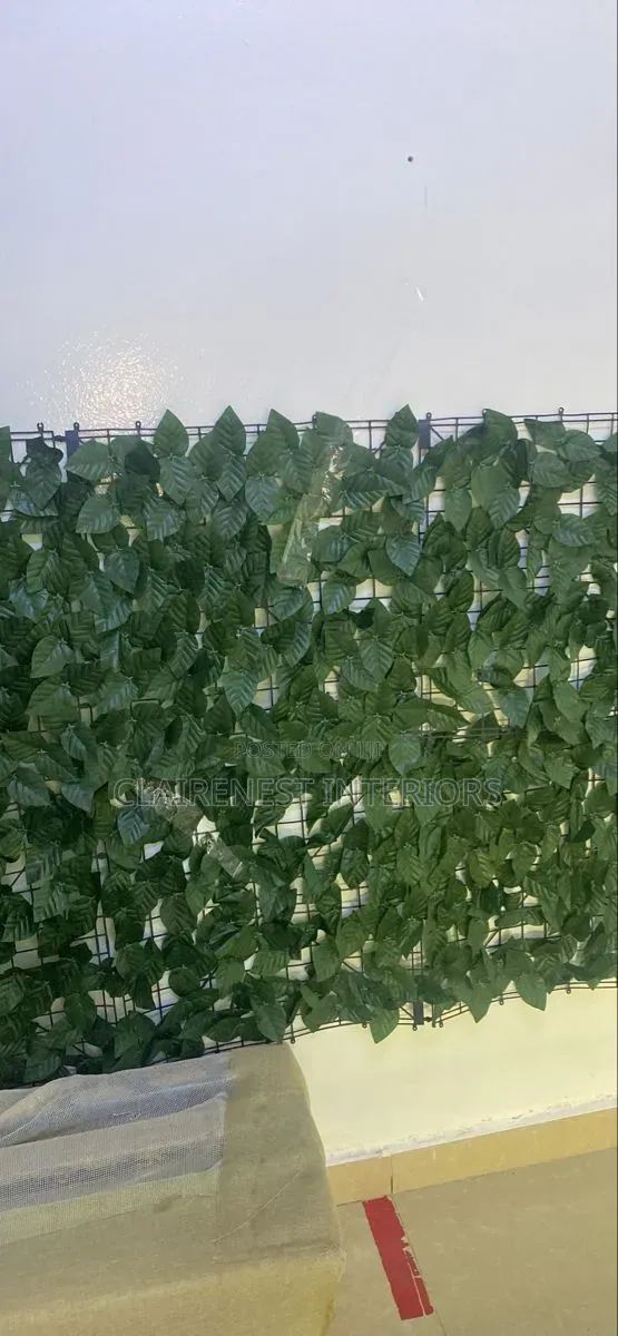 A Beautiful Screen for Everyday Privacy Artificial Privacy Fence