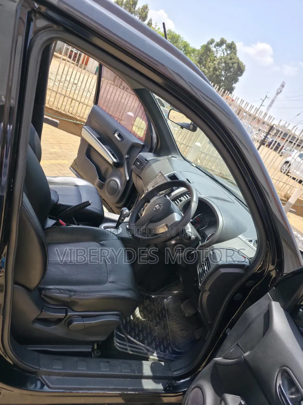 Nissan X-Trail 2010 Black