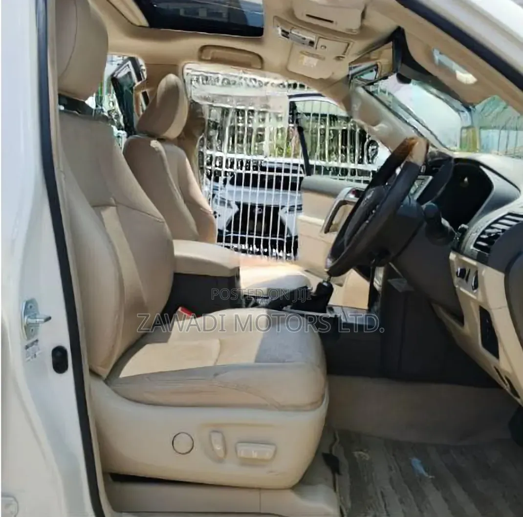 Toyota Land Cruiser Prado 2.8 2020 White