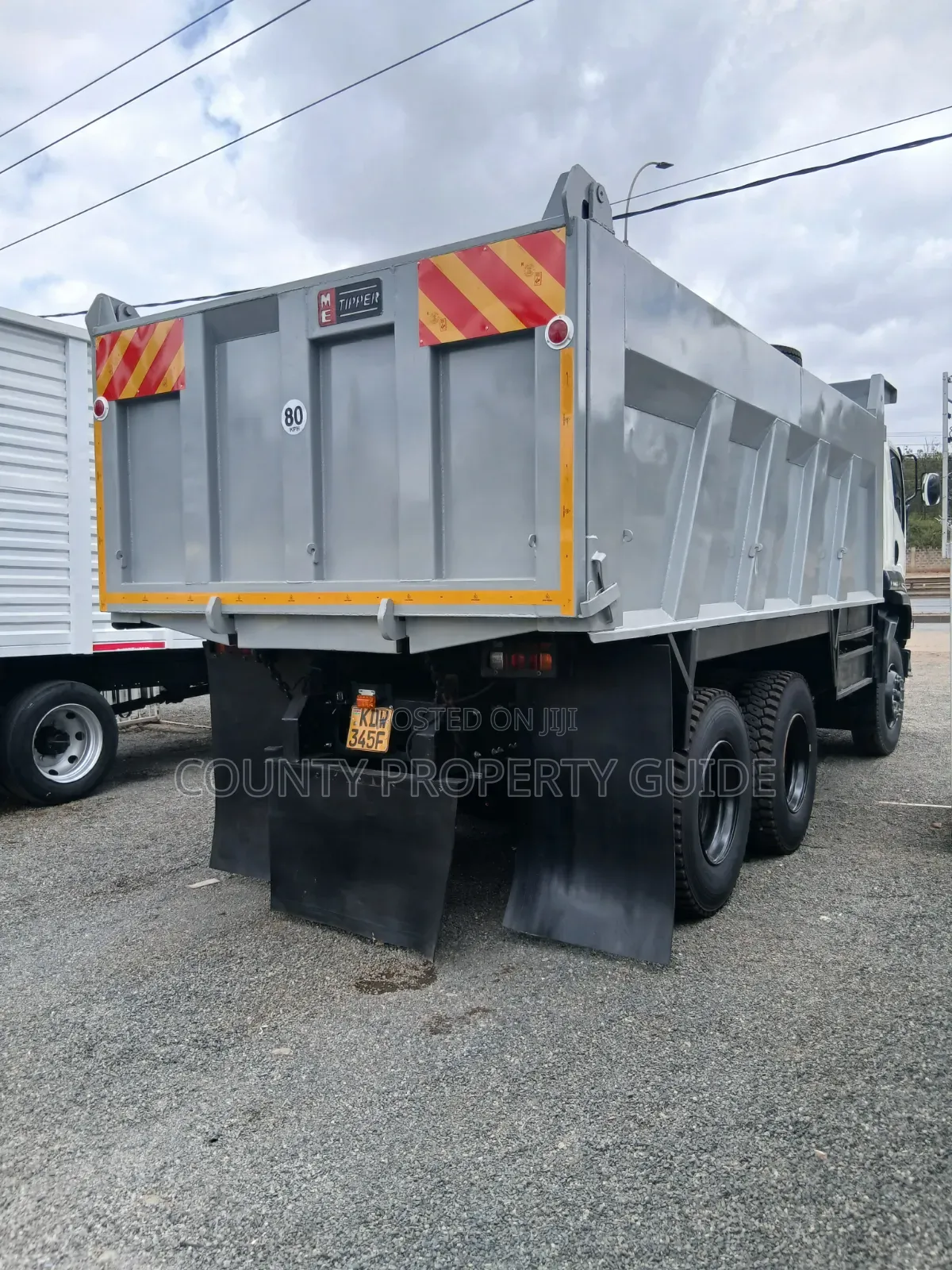 Isuzu KDW FVZ Tipper as Good as New. Safi Kama Pamba at Only KSHS 9.7m