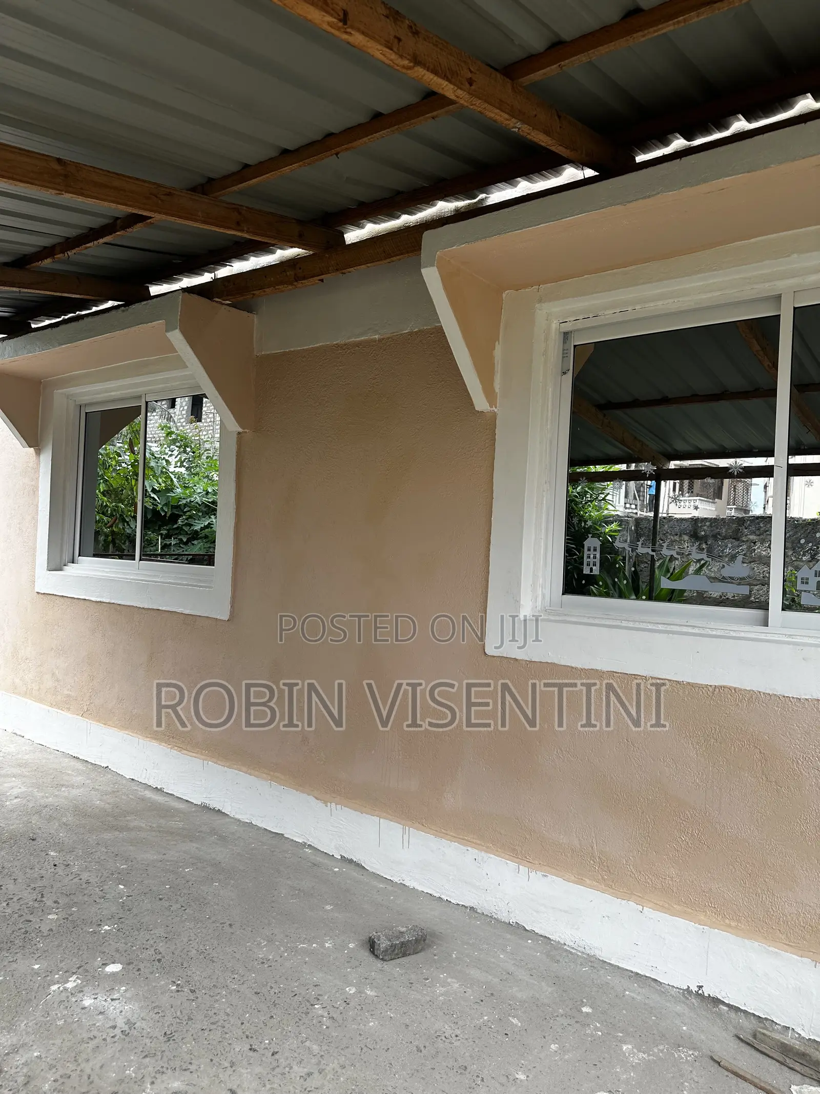 8bdrm Block of Flats in Mtambo for sale